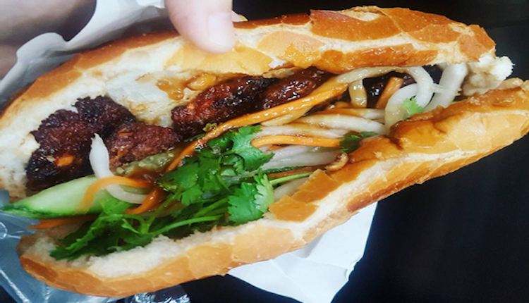 Bánh mì thịt nướng Nguyễn Trãi