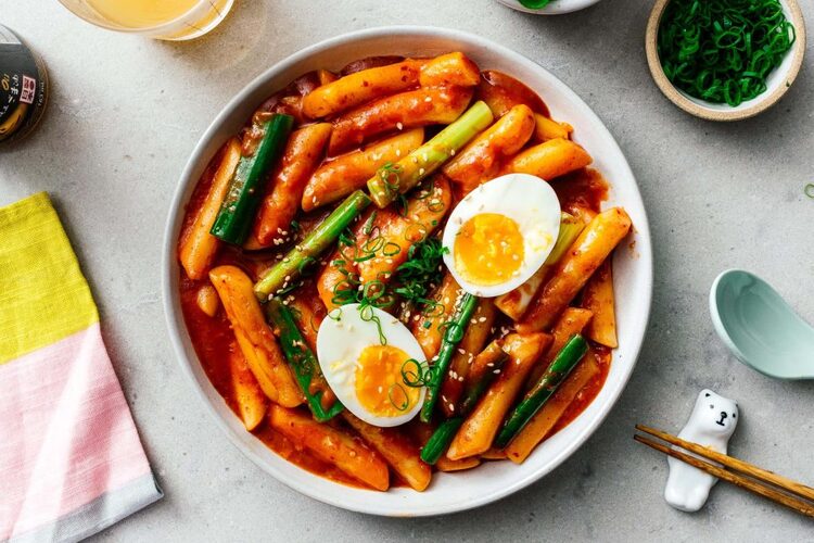 Nguồn gốc và ý nghĩa của Tokbokki