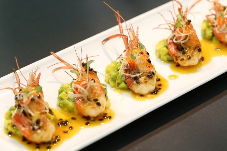 Tôm sốt chanh dây - Món ngon đãi tiệc sang trọng