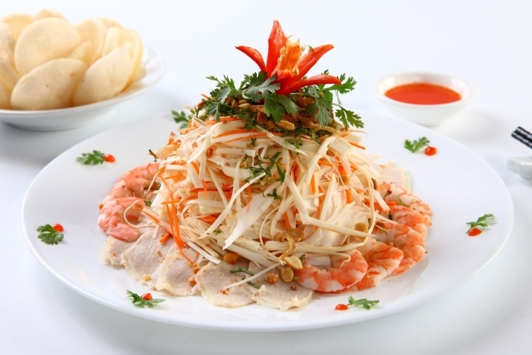 Gỏi tôm thịt củ hũ dừa