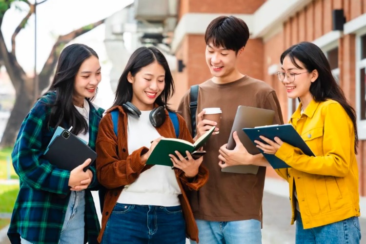 Hướng dẫn mua điện thoại trả góp cho sinh viên với lãi suất tốt nhất.