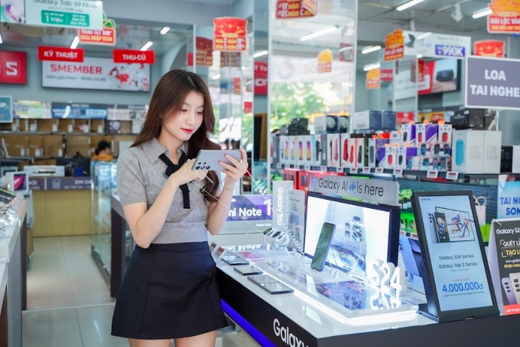 Sinh viên nên mua trả góp tại các cửa hàng lớn, có uy tín