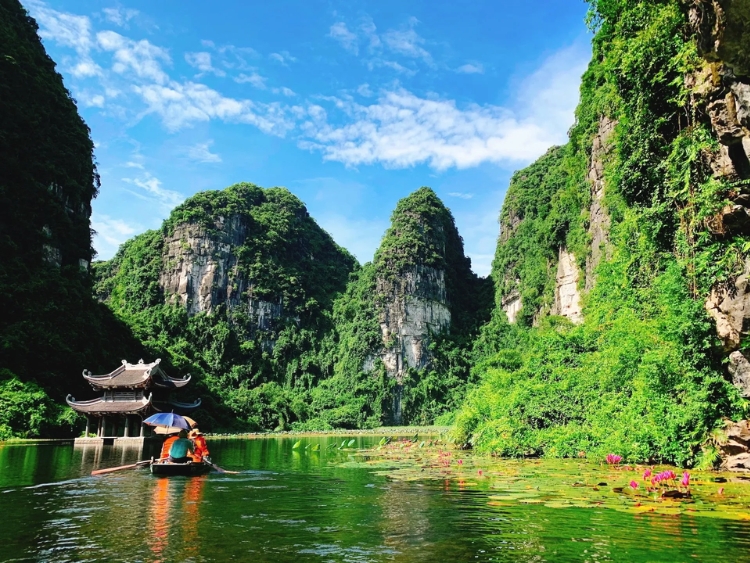 Thời điểm du lịch Tràng An Ninh Bình lý tưởng