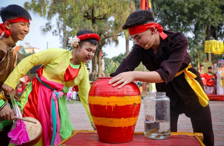 Bắt trạch trong chum