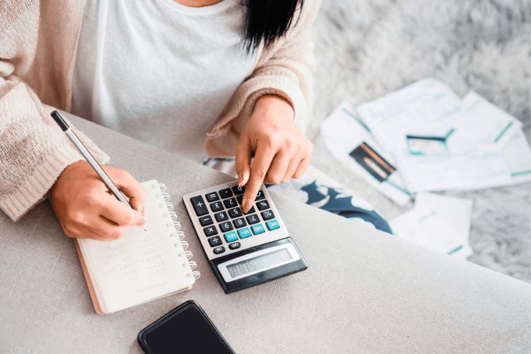 Vay 20 triệu trả góp 24 tháng lãi suất bao nhiêu?