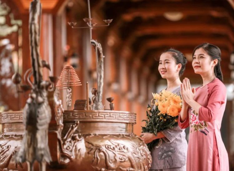 Xuất hành dịp Tết để cầu chúc những điều may mắn