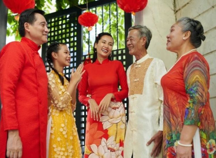 Trang phục gọn gàng giúp tạo cảm giác tự tin và khởi đầu năm mới suôn sẻ